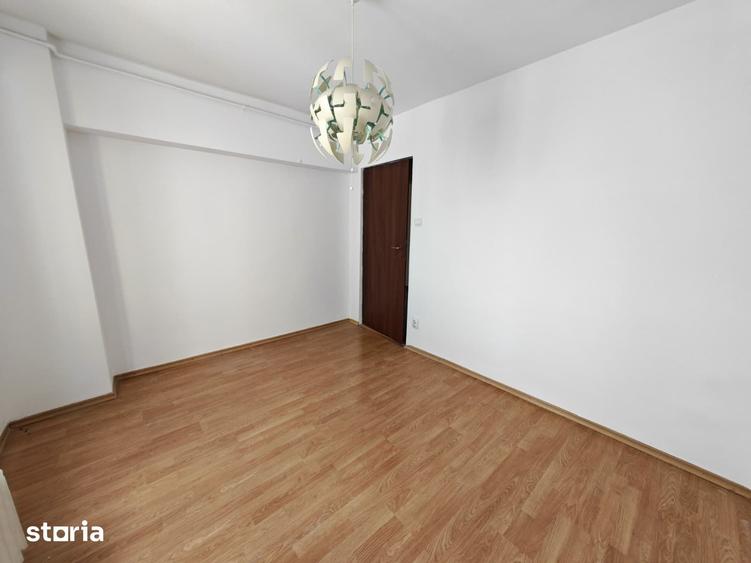 Apartament cu 3 camere decomandat în Decebal