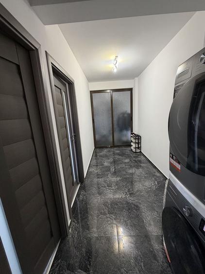 Apartament cu 3 camere decomandat în Vărsătura