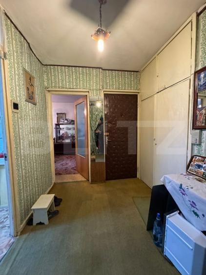 Apartament cu 3 camere decomandat, mobilat în Mărgeanului