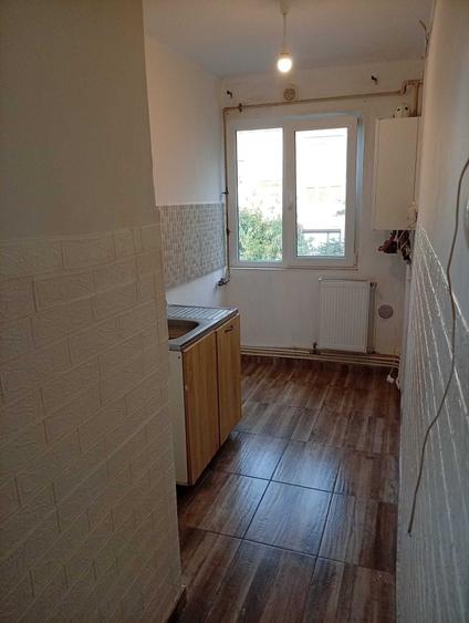 Apartament cu 2 camere semidecomandat în Solidarității