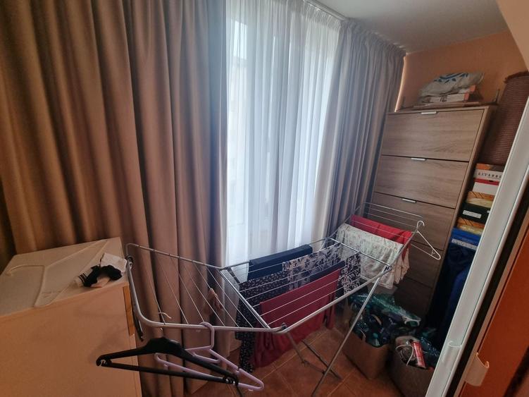Apartament cu 3 camere decomandat, mobilat în Poarta 6