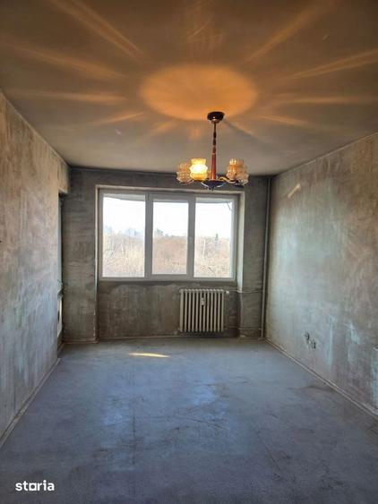 Apartament cu 3 camere decomandat în Colentina