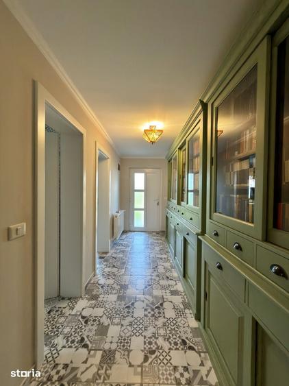 Casă cu 4 camere cu Teren 250 Mp în Sânmihaiu Român
