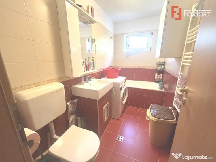 Apartament cu 3 camere semidecomandat în Dâmbovița