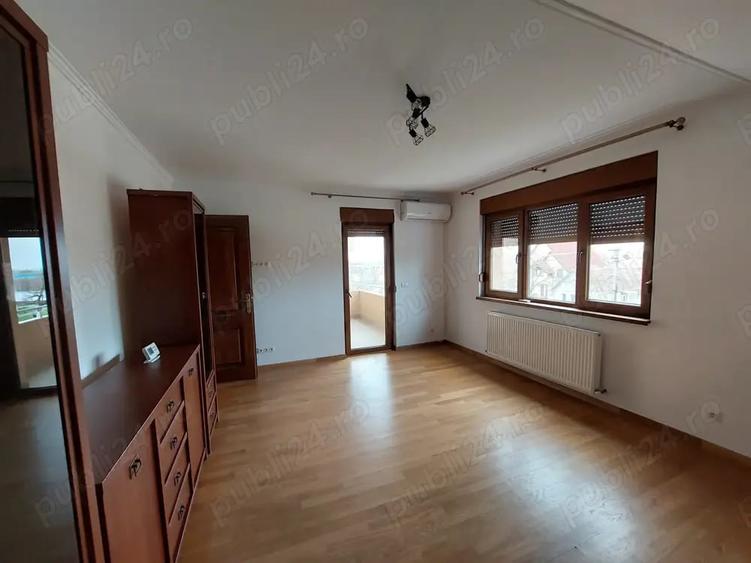 Apartament cu 3 camere decomandat în Micălaca