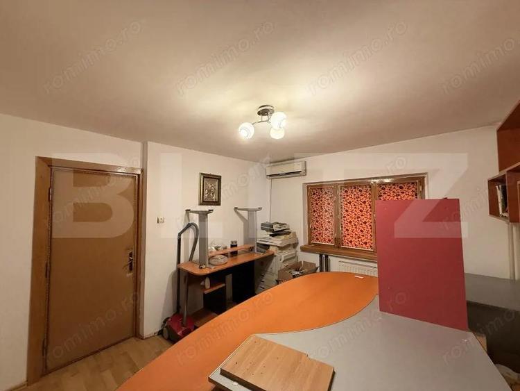 Apartament cu 4 camere decomandat, mobilat în Rovine