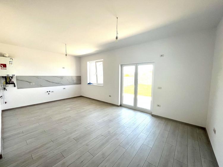 Duplex cu 3 camere cu Teren 300 Mp în Moșnița Nouă