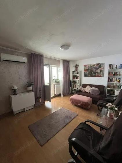 Apartament cu 3 camere decomandat în Bucovina