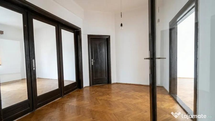 Apartament cu 4 camere decomandat în Rosetti