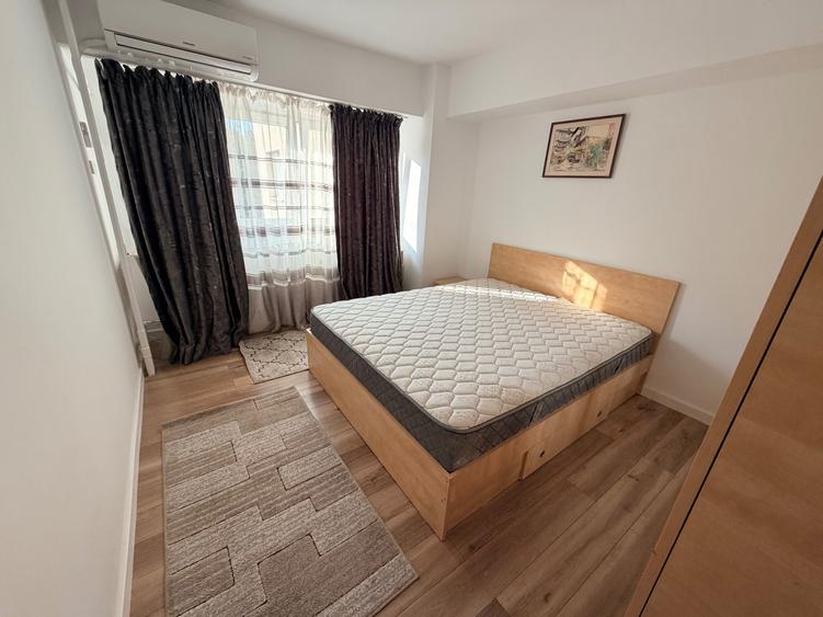 Apartament cu 3 camere decomandat în Berceni