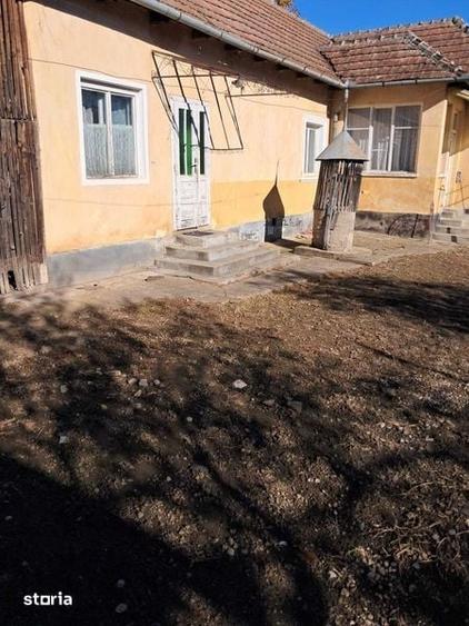 Casă cu 2 camere cu Teren 100 Mp în Pericei