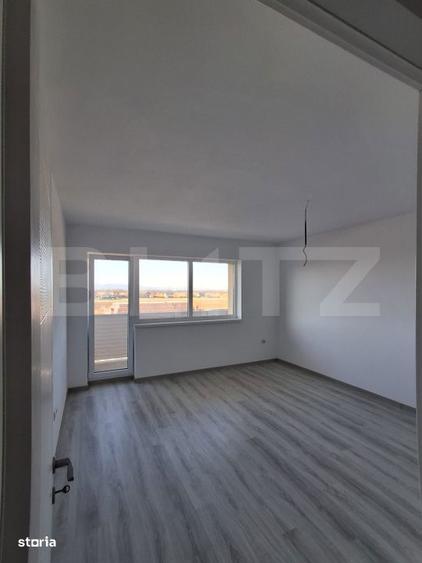 Apartament cu 3 camere decomandat în Sânpetru
