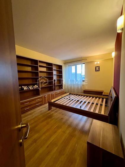 Apartament cu 4 camere decomandat în Semicentral