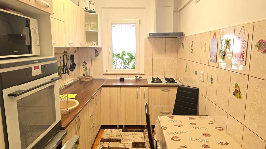 Apartament cu 3 camere decomandat în Gării
