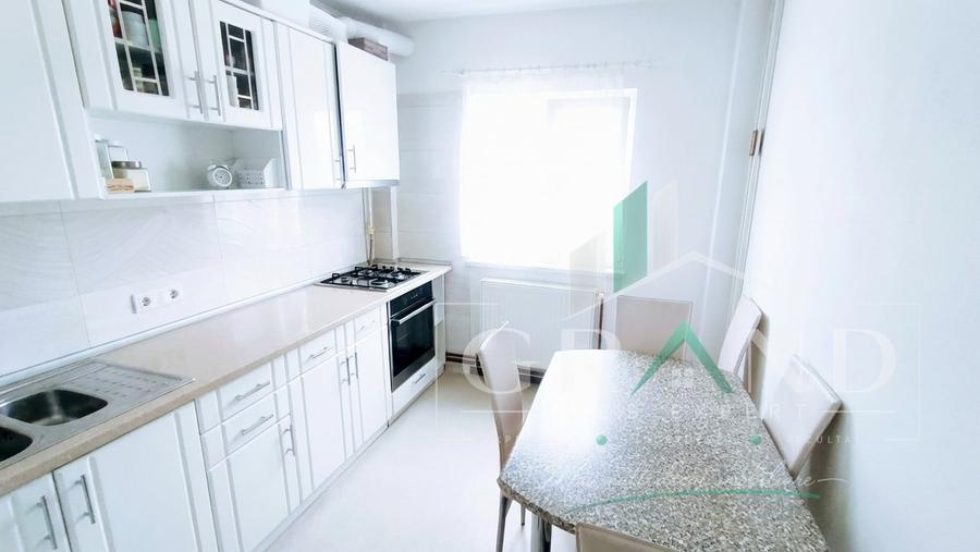 Apartament cu 2 camere decomandat, mobilat în Între Lacuri