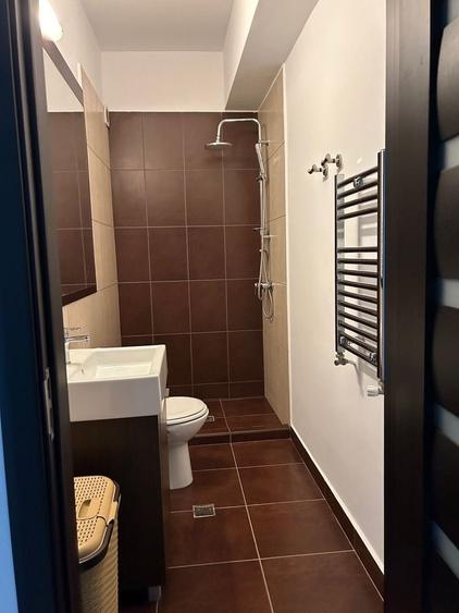 Apartament cu 3 camere în Aranghel
