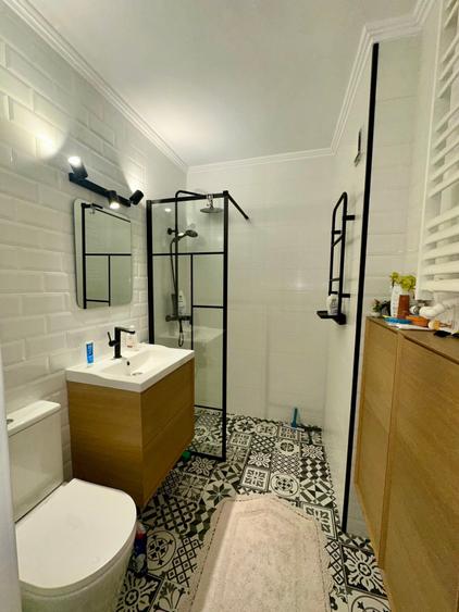 Apartament cu 3 camere semidecomandat, mobilat în Liviu Rebreanu