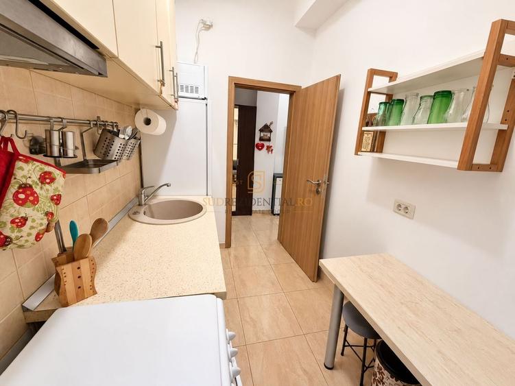 Apartament cu 2 camere semidecomandat, mobilat în Central