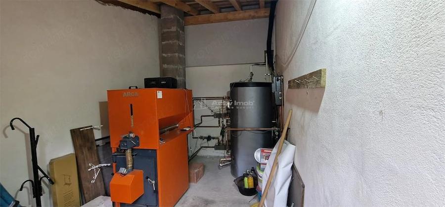 Casă cu Teren 878 Mp în Văliug