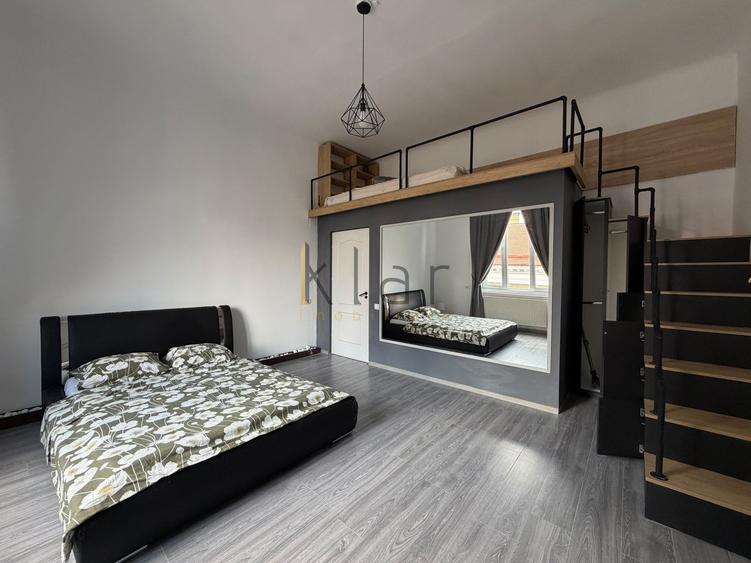 Apartament cu 3 camere semidecomandat, mobilat în Central