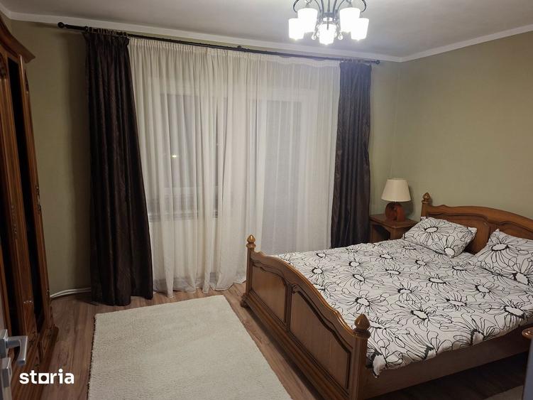 Apartament cu 3 camere decomandat în Exterior Vest