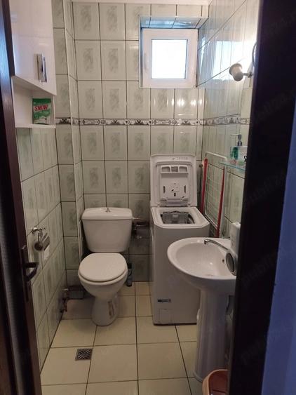 Apartament cu 4 camere semidecomandat în Central