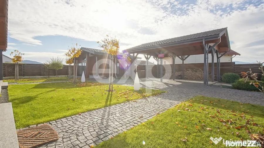 Casă cu 5 camere cu Teren 1000 Mp în Central