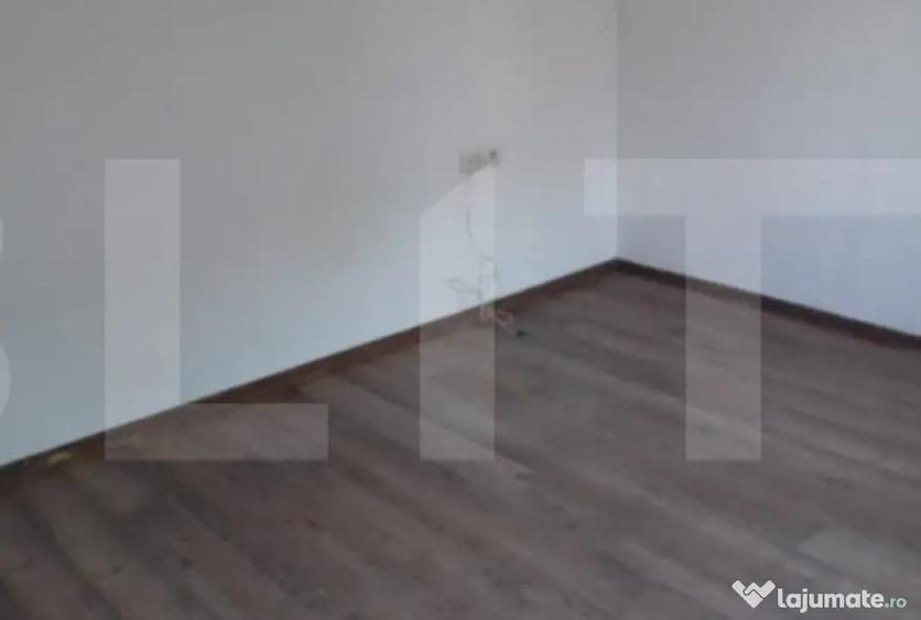 Spațiu comercial, de 13 mp, în Central