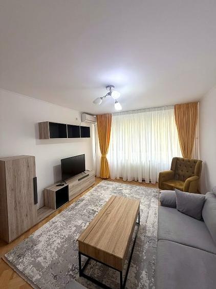 Apartament cu 2 camere decomandat, mobilat în Titan