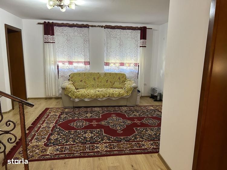 Casă cu 4 camere decomandat cu Teren 2700 Mp în Bocsig