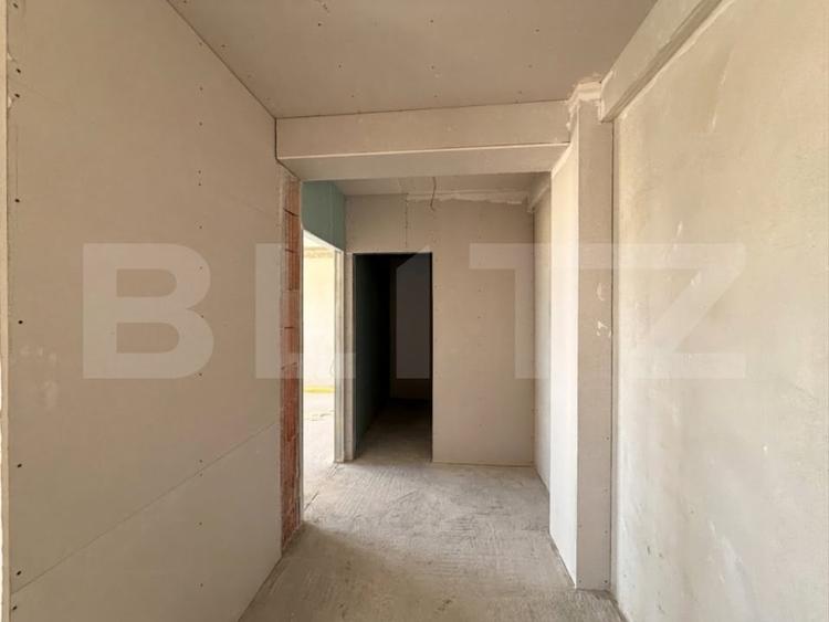 Apartament cu 2 camere decomandat în Est