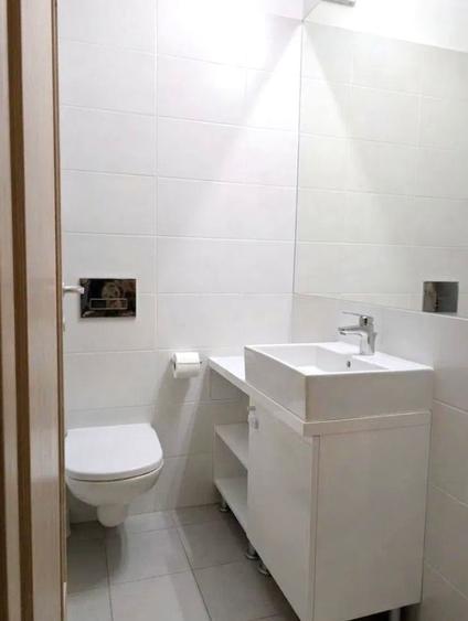 Apartament cu 3 camere semidecomandat, mobilat în Floreasca