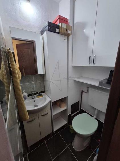 Apartament cu 3 camere decomandat în Girocului