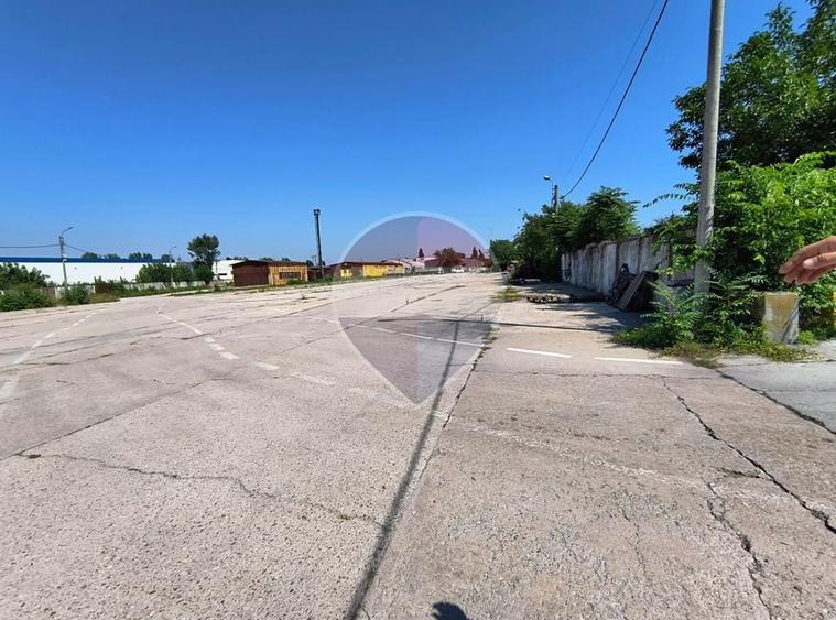 Spațiu industrial, de 1,280 mp, în Central