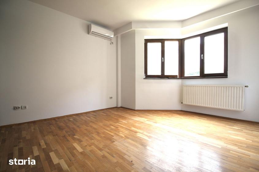 Apartament cu 4 camere decomandat, mobilat în Ghencea