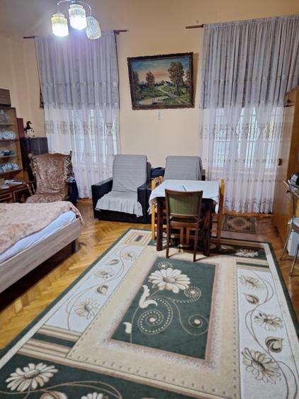 Apartament cu 2 camere semidecomandat, mobilat în Ultracentral