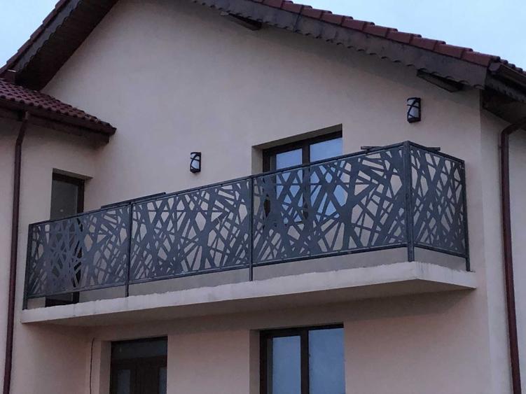 Casă cu 4 camere în Ghercești