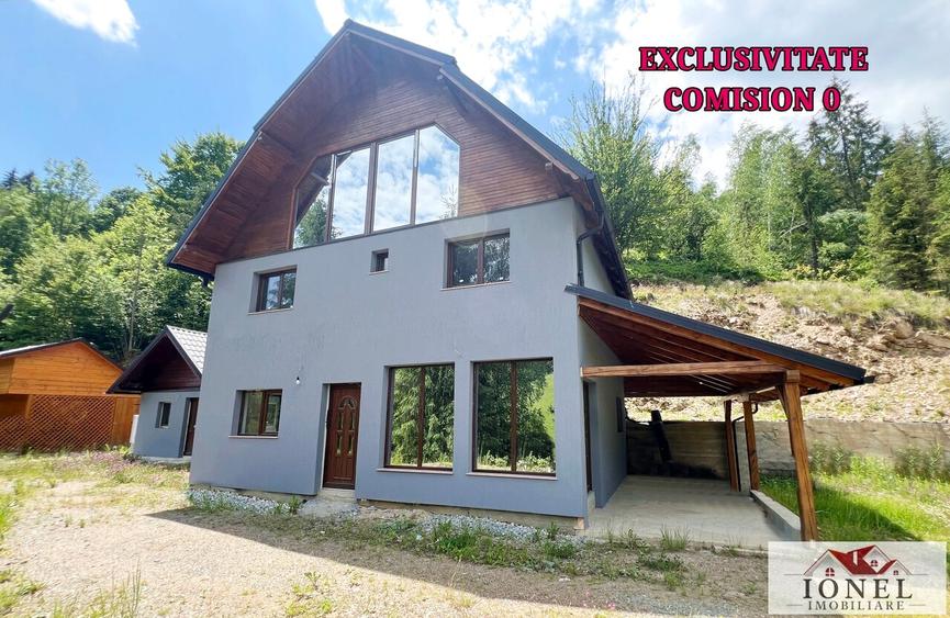 Casă individuală cu 5 camere cu Teren 16000 Mp în Horea
