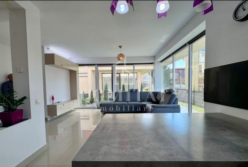 Duplex cu 4 camere cu Canalizare în Europa
