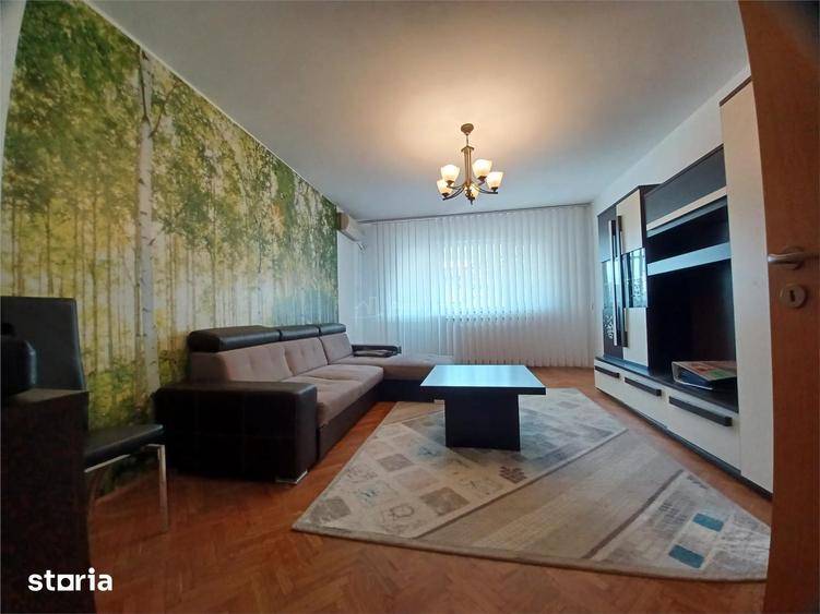 Apartament cu 3 camere decomandat în Victoriei
