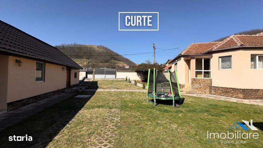 Casă cu 4 camere cu Teren 2700 Mp în Central