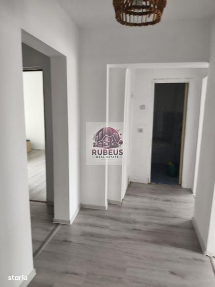 Apartament cu 4 camere în Gura Văii