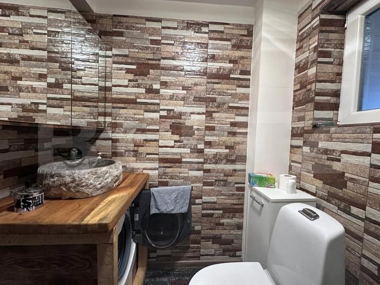 Casă individuală cu 7 camere cu Teren 1350 Mp în Bod
