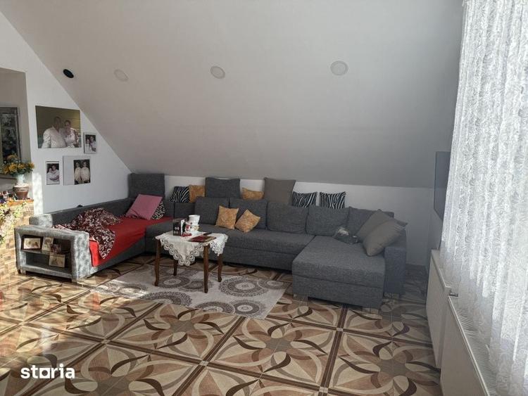 Casă cu 5 camere cu Teren 660 Mp în Jucu