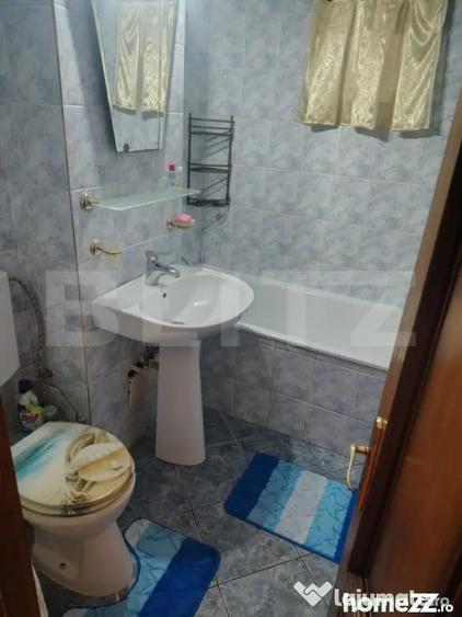 Apartament cu 3 camere decomandat în Ultimul leu