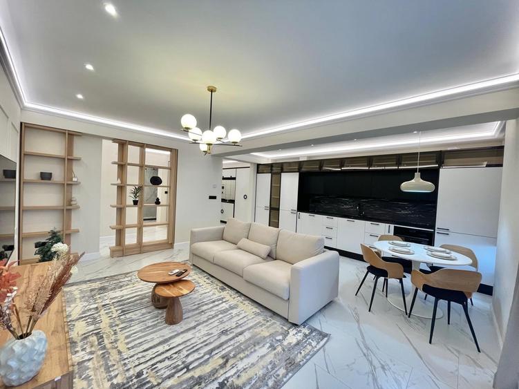 Apartament cu 3 camere decomandat în Băneasa