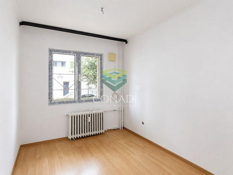Apartament cu 3 camere decomandat în Dristor