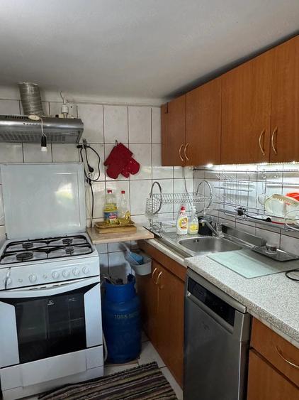 Casă cu Teren 1400 Mp în Ștorobăneasa