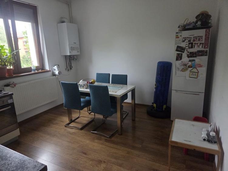Apartament cu 2 camere decomandat în Hărmanului