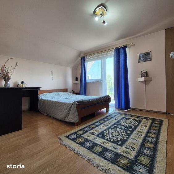 Casă cu 5 camere cu Teren 814 Mp în Sânnicolau Mic